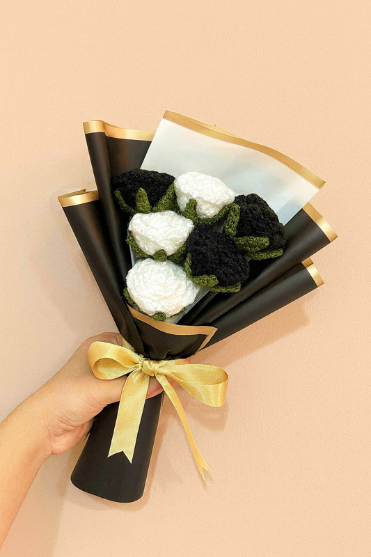Black and White Rose Bouquet + Personalized Note