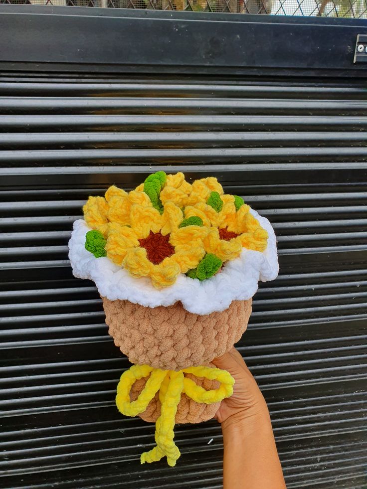 Chunky crochet bouquet