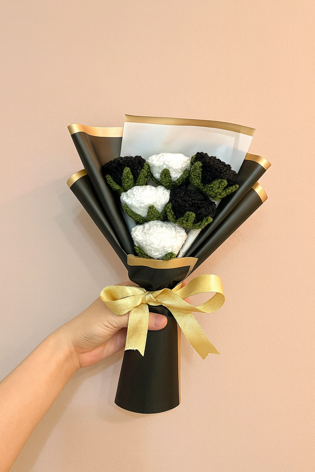 Black and White Rose Bouquet + Personalized Note