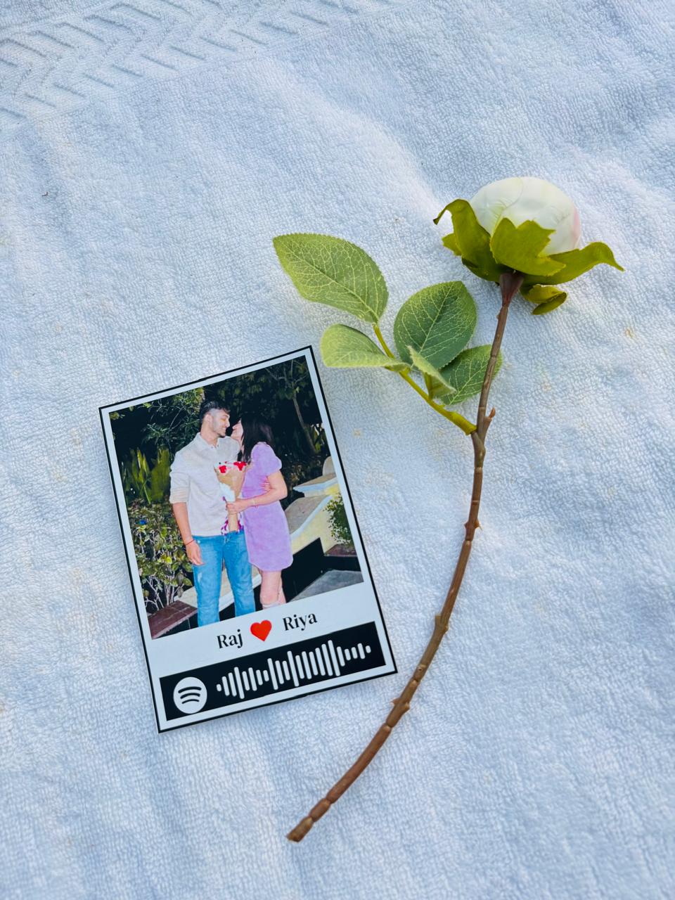 Best Couple Hamper + Free Gift